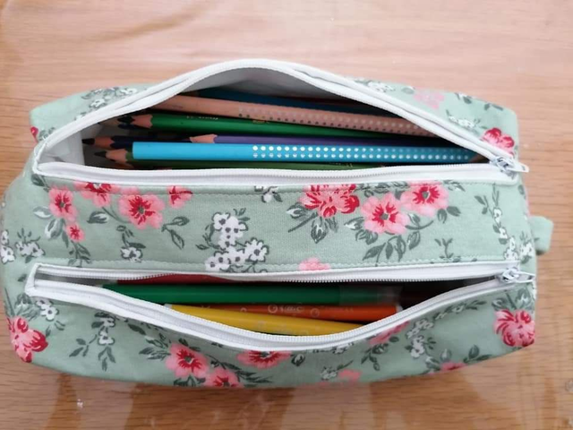 Trousse d&#039;école simple ou double