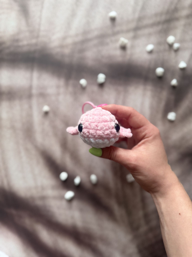 Porte-clés baleine rose clair