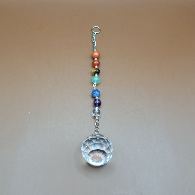 Suspension 7 chakras chaîne courte épaisse + boule de prisme