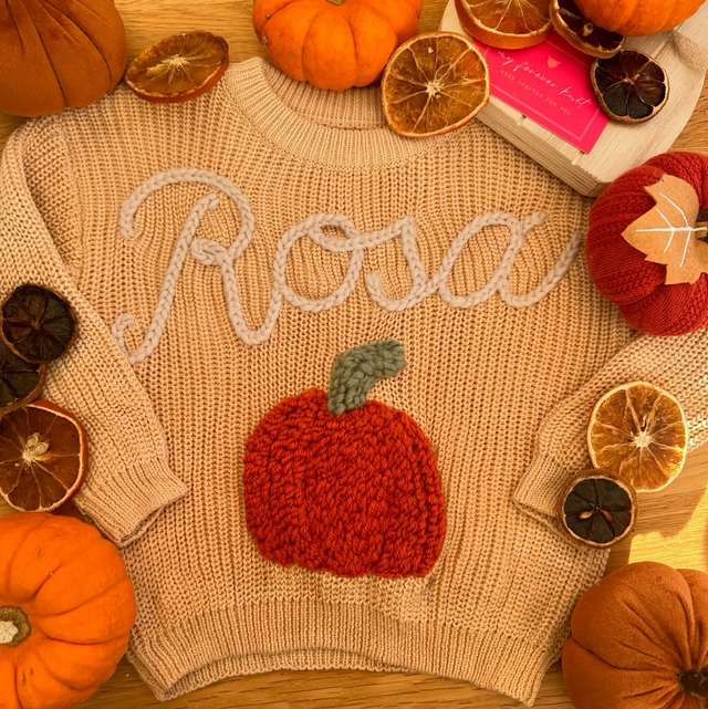 Biggest pumpkin in the patch! Size: 3-4yrs 