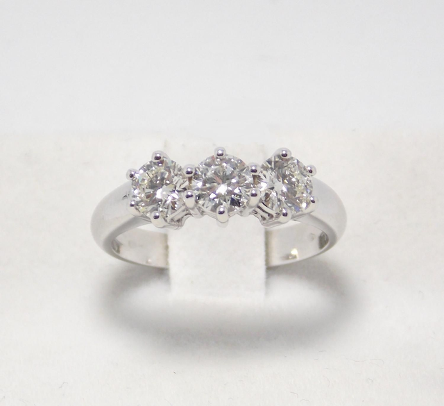 GADV Anello Trilogy Con Diamanti 