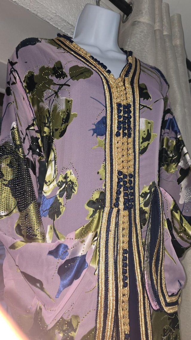 Takchita tlija serti taille standard 