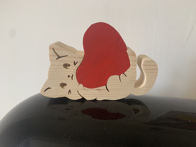 Chat coeur en bois fait main