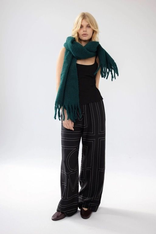 Arctic Fox Merino Wool Blend Scarf - Dark Forest Green