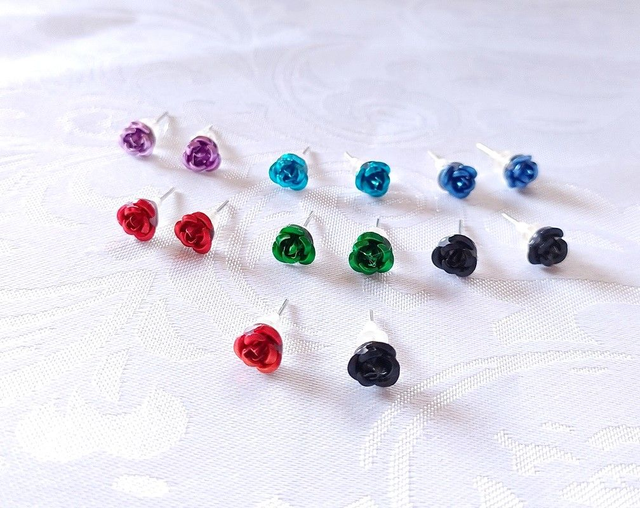 Clous d'oreilles rose aluminium (plusieurs modèles disponibles)