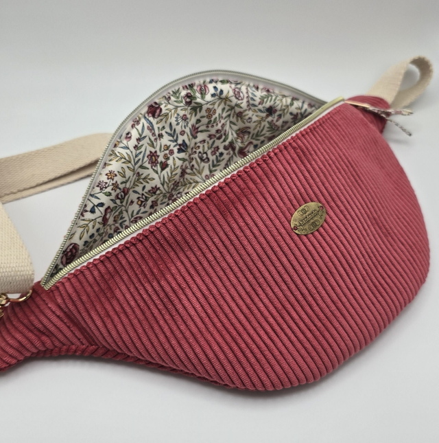 Grand sac banane en velours avec poche extérieure - framboise