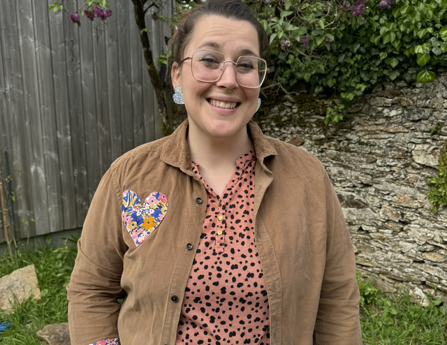 *020 Chemise velours côtelé fin marron Taille M/L