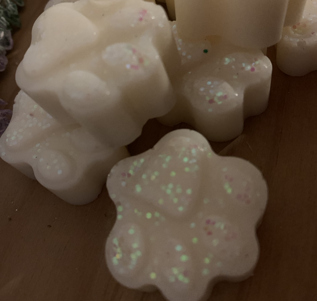 Paw print soy wax melts (available in all fragrances)🐾✨