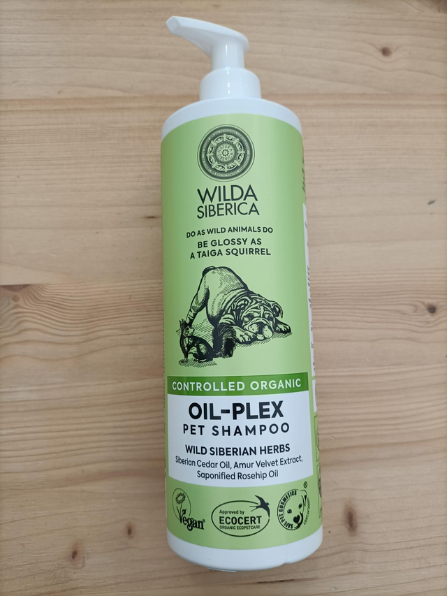 Shampoo Wilda Siberica Cedro e rosa canina 