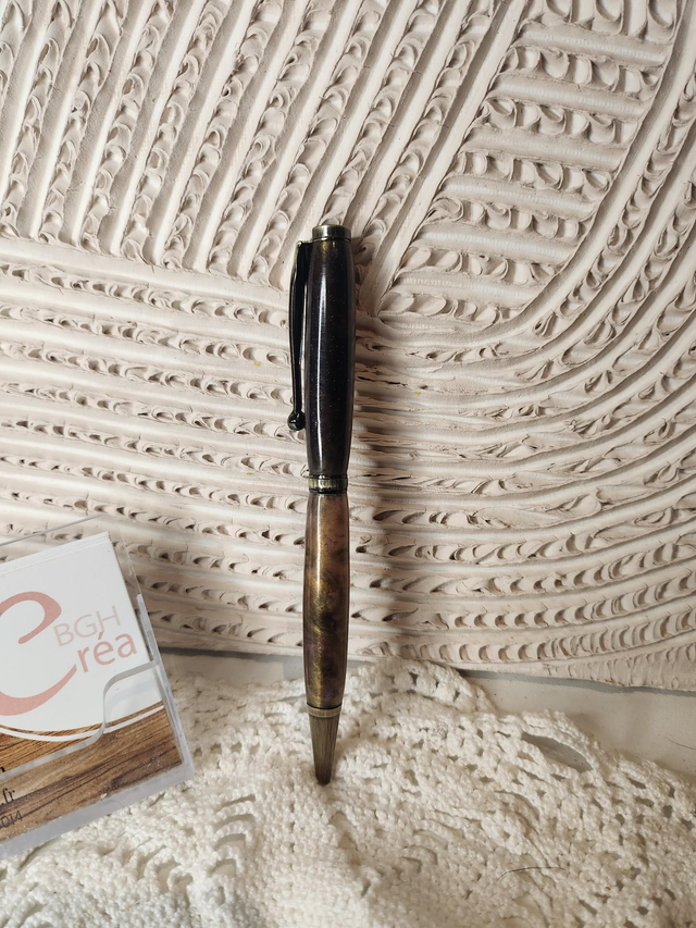 Stylo résine ton noir orange doré