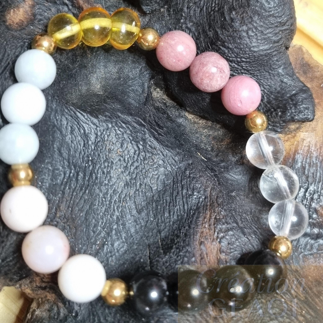 Bracelet des êtres chers :obsidienne noire, Opale Rose, emeraude, ambre, rhodocrosite, cristal de roche