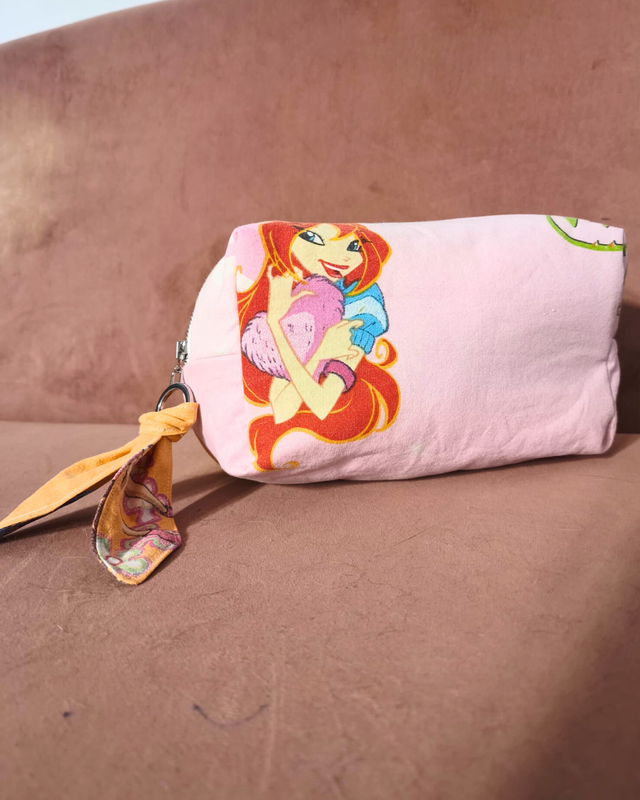 ✨ Trousse matelassée upcyclée – Édition Winx (Bloom & Musa) ✨