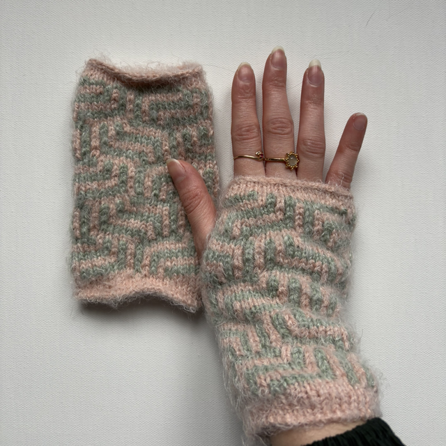 Mitaines rose et vert pâle