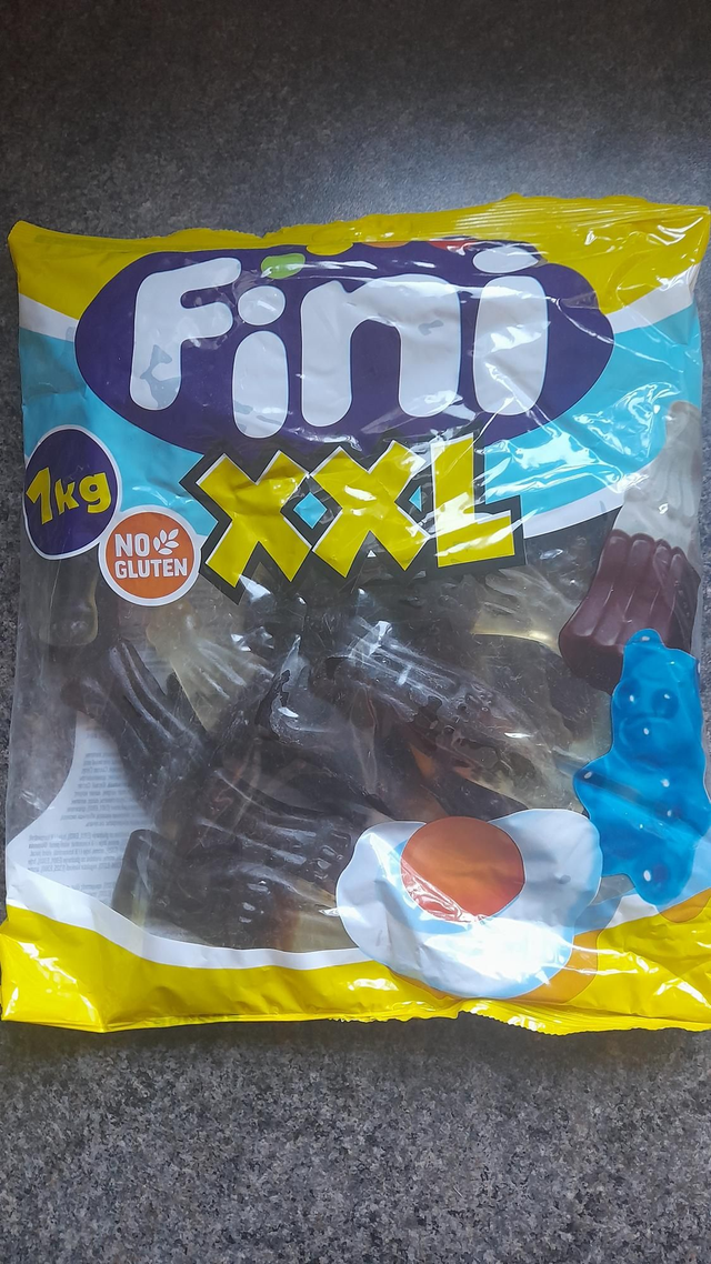 1kg Fini Giant Cola Bottles