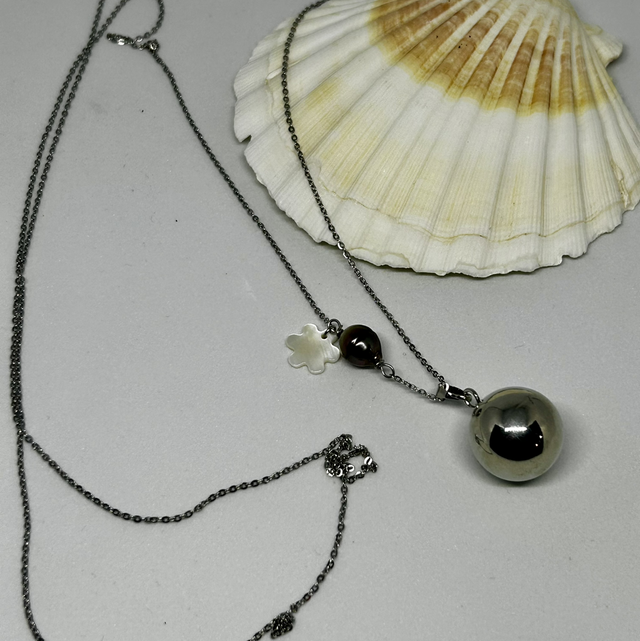 Bola Moni 