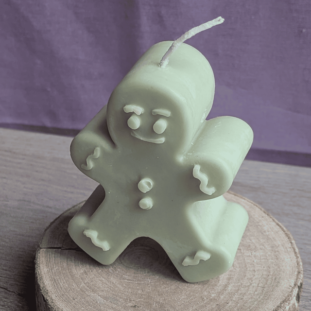 Bougie moulée de Noël – Parfum Bois de santal