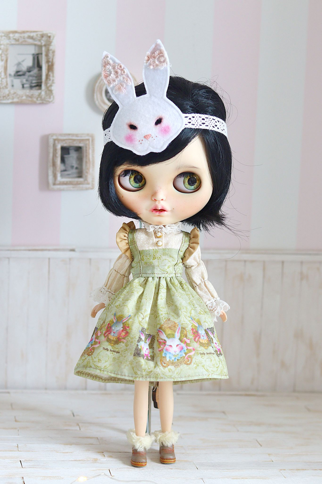 Royal Bunnies outfit for Pullip and Blythe  (Dress and mask)