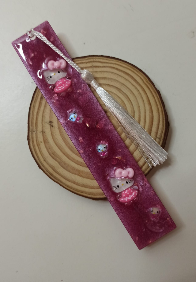 Hello Kitty - Marque page (01)