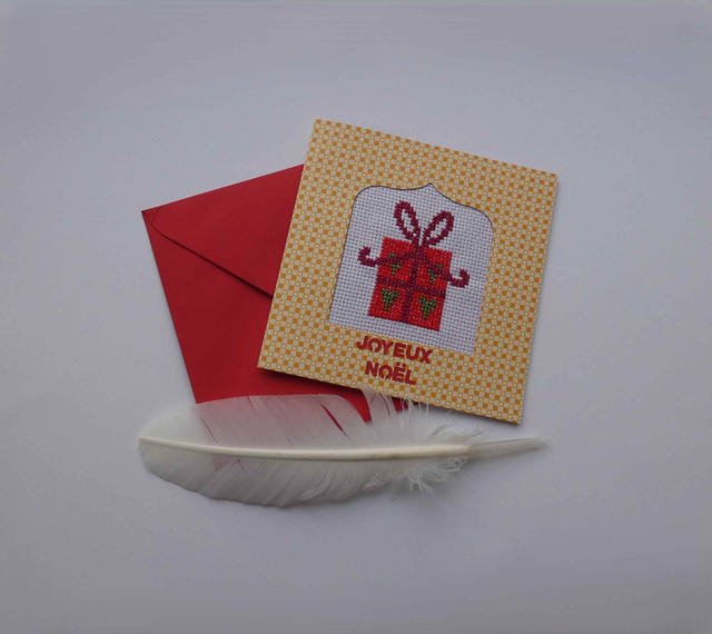 Le cadeau de Noël brodé