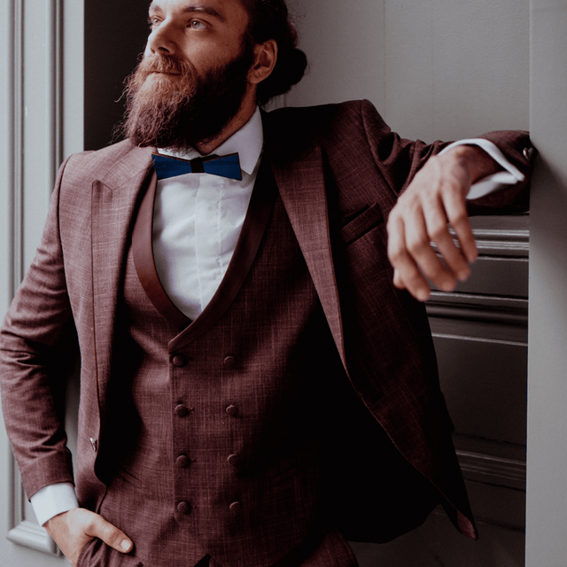 🌾 Le Nœud Distingué • Marqueterie de paille bleue