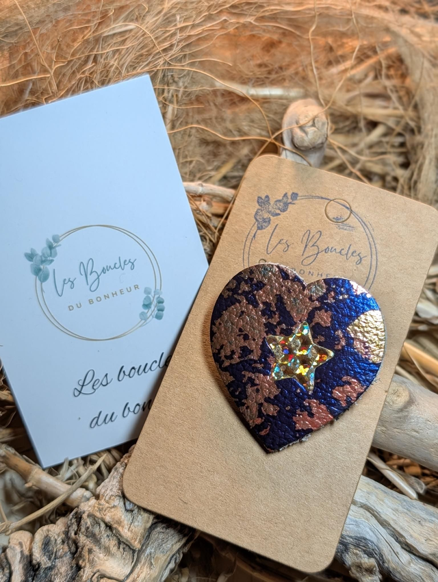 Broche coeur étoile marine dorée b025