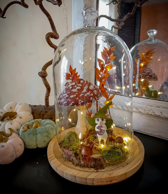 Sculpture " La petite sourcière au Champignon"