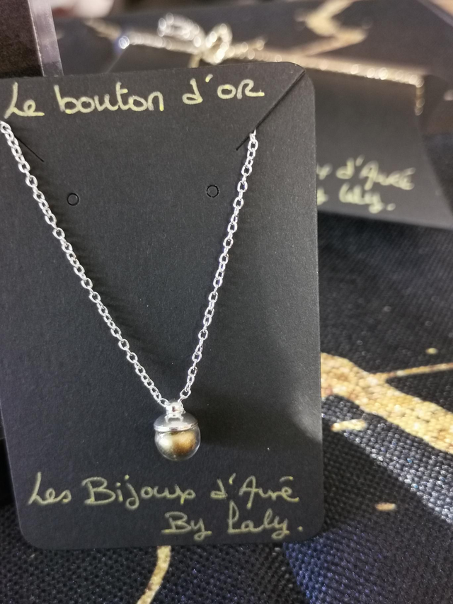 Le bouton d'or chaîne plaquée or 18 carats