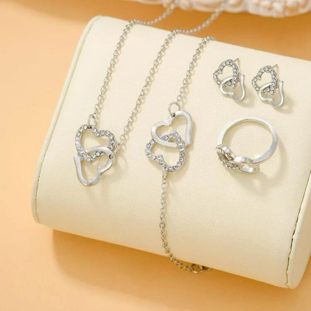 Collier en forme de cœur 