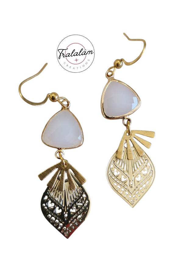 ✨Boucles d&#039;oreilles légères filigranées pierre blanc opale✨(154BO)