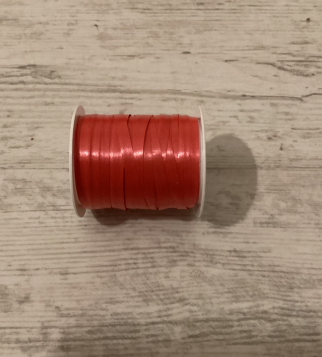 Rouleau ruban rouge 