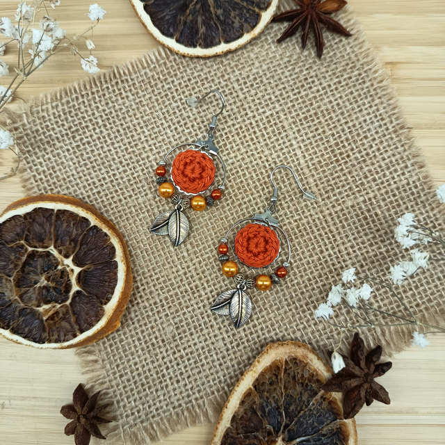 Parure orange foncé et argenté - Boucles d'oreille orange foncé type créoles