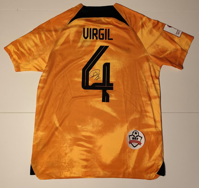 Gesigneerd Virgil van Dijk – Nederland 2022 Shirt 