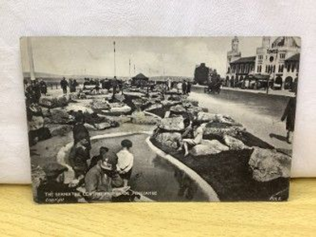 Morecambe, The Serpentine Central Promenade, Lancashire, Posted unbranded Vintage postcard. Our Ref No R381 £2.75