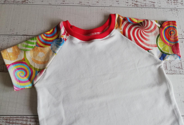 Children's Raglan T-Shirt - Sweets &amp; Lollipops