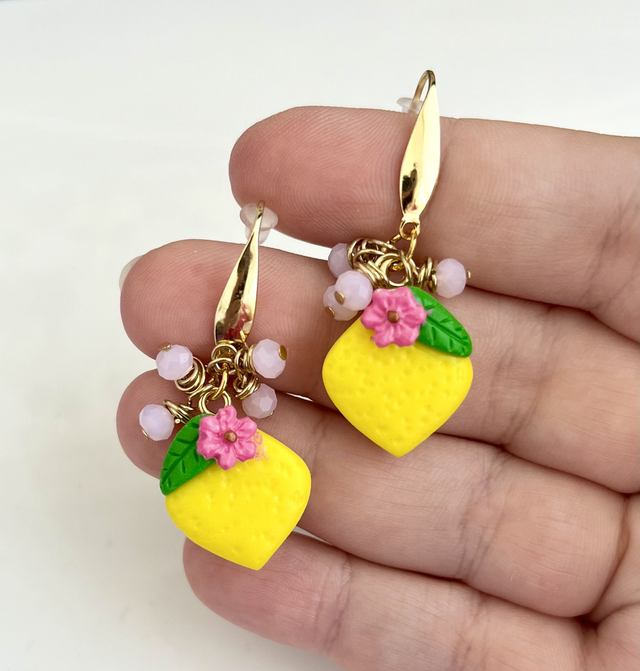 Orecchini siciliani pendenti con Limoni e fiori rosa