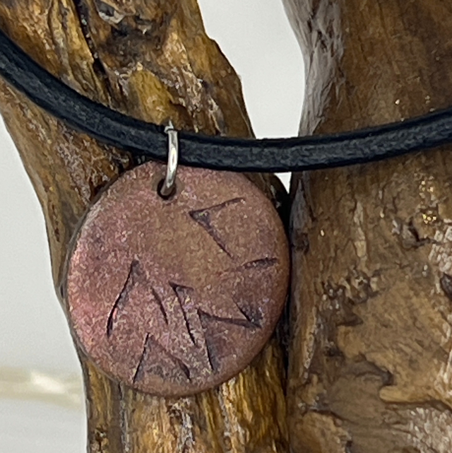 Collier cuir et hêtre 