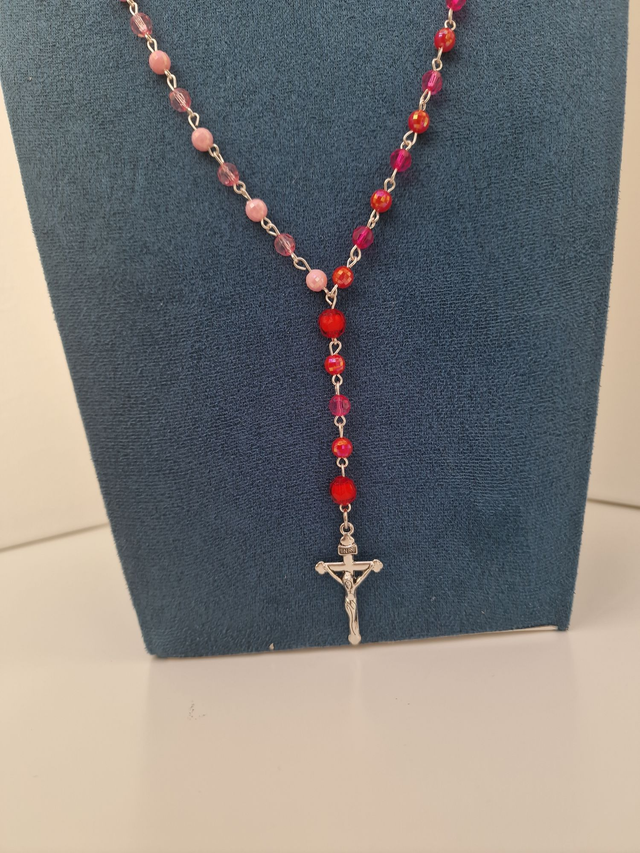 Collier Chapelet Perles Rouges Roses Croix Jésus Argentée
