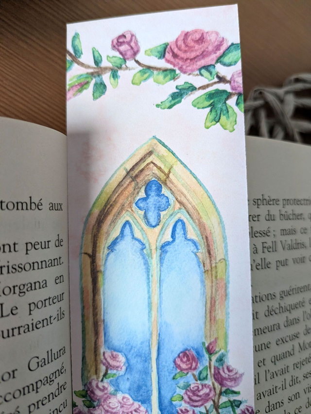 Marque-page gothique aux roses – Papeterie artisanale fantasy