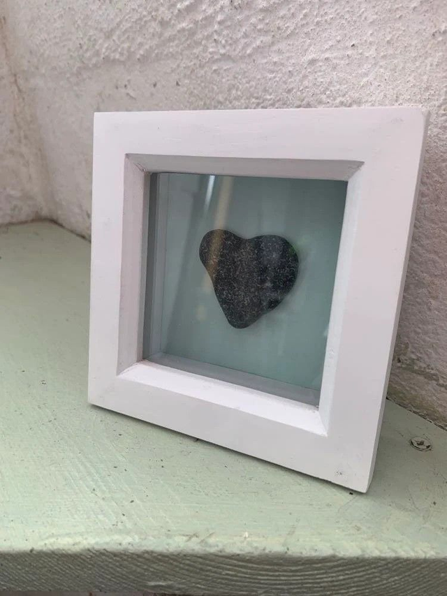 Heart Shaped Beach Collected Stone in Deep Frame approx. 11.5cm x 11.5cm (230203)