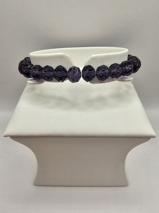 Purple Faceted Glass Bead Bracelet.