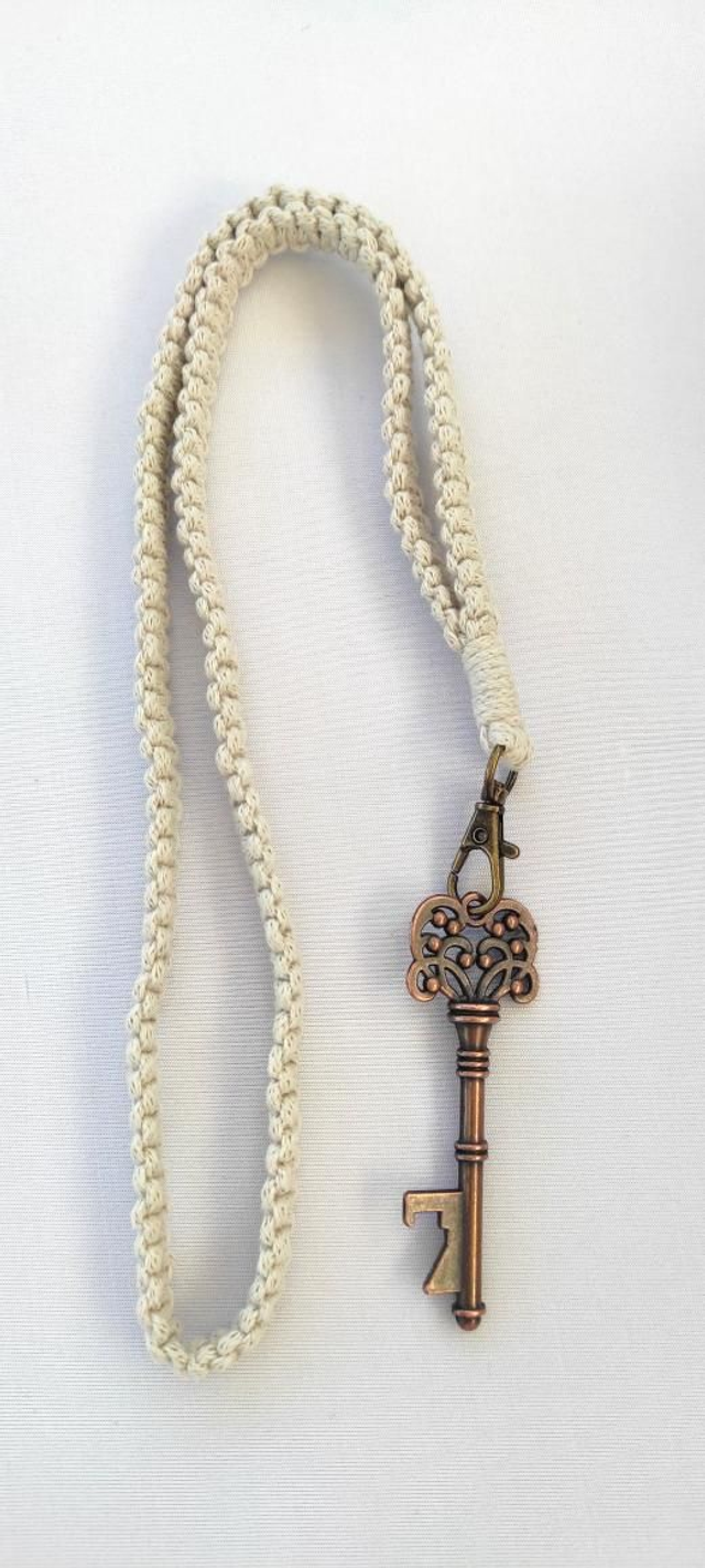 Porte clé lanière taille tour de cou