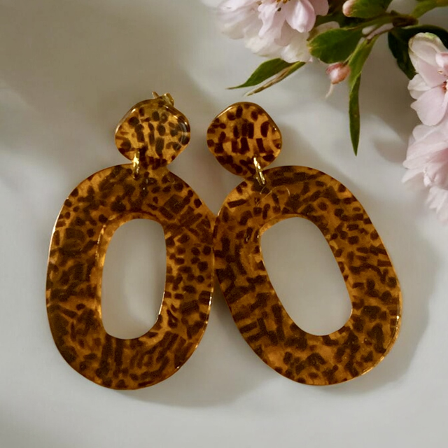 LOUISON moucheté clous carrés 