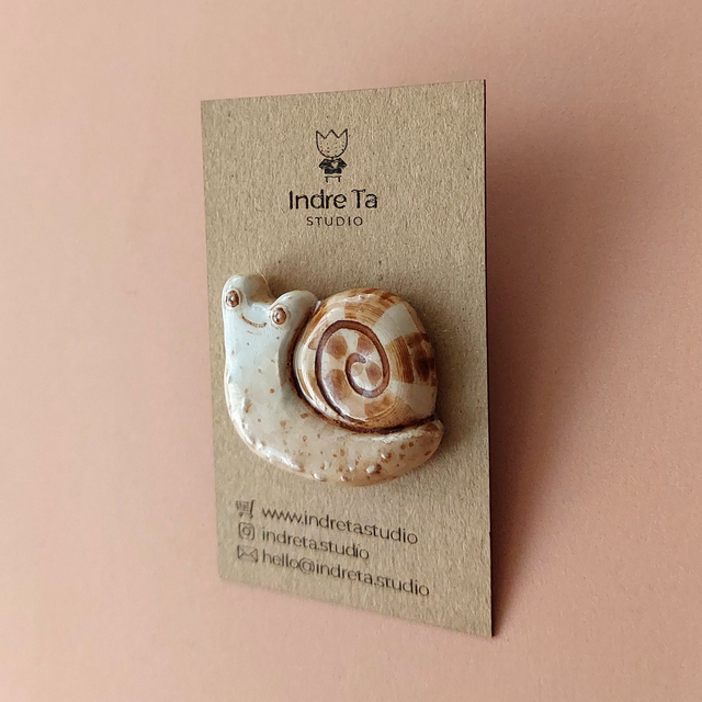 Funny Snail Pin - Slug clay brooch - Clay snail pin - Potter snail brooch - Snail Mail pin - Slug jewel - Gardener pin