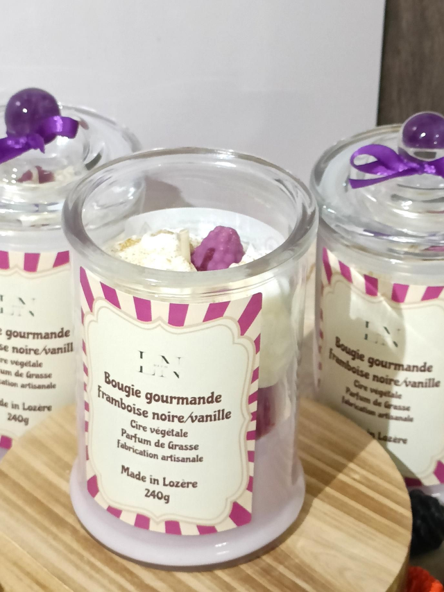 Bougie bonbonnière gourmande framboise noire vanille