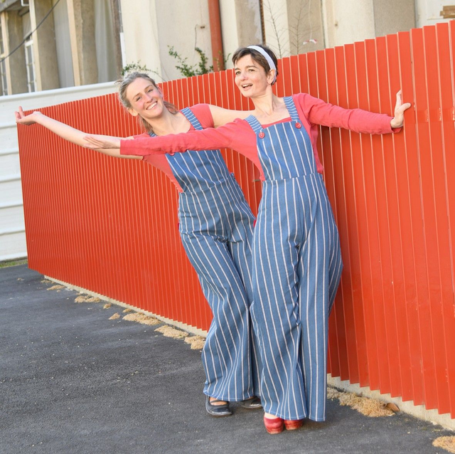 Salopette rayée bleu rouge à boutons   