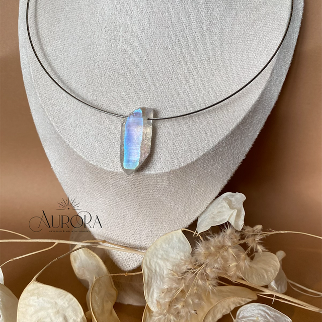 Angel Aura Bergkristall Anhänger (Titan bedampft)