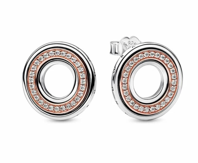 Clous d’oreilles Pandora Signature