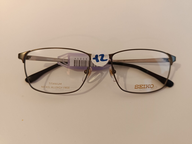 12 - Seiko H9021 H - Confort et Raffinement au Quotidien