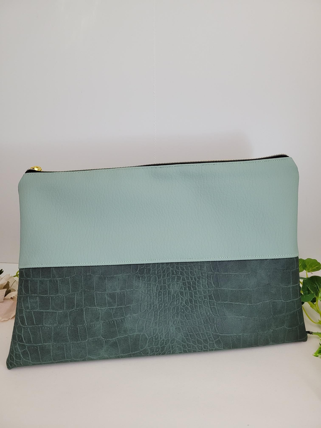 Pochette biclore en simili cuir vert