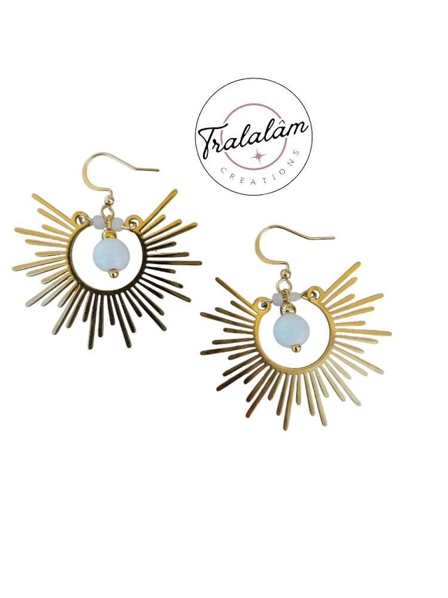 ✨Boucles d'oreilles soleil rayonnant et perles blanches✨(144BO)